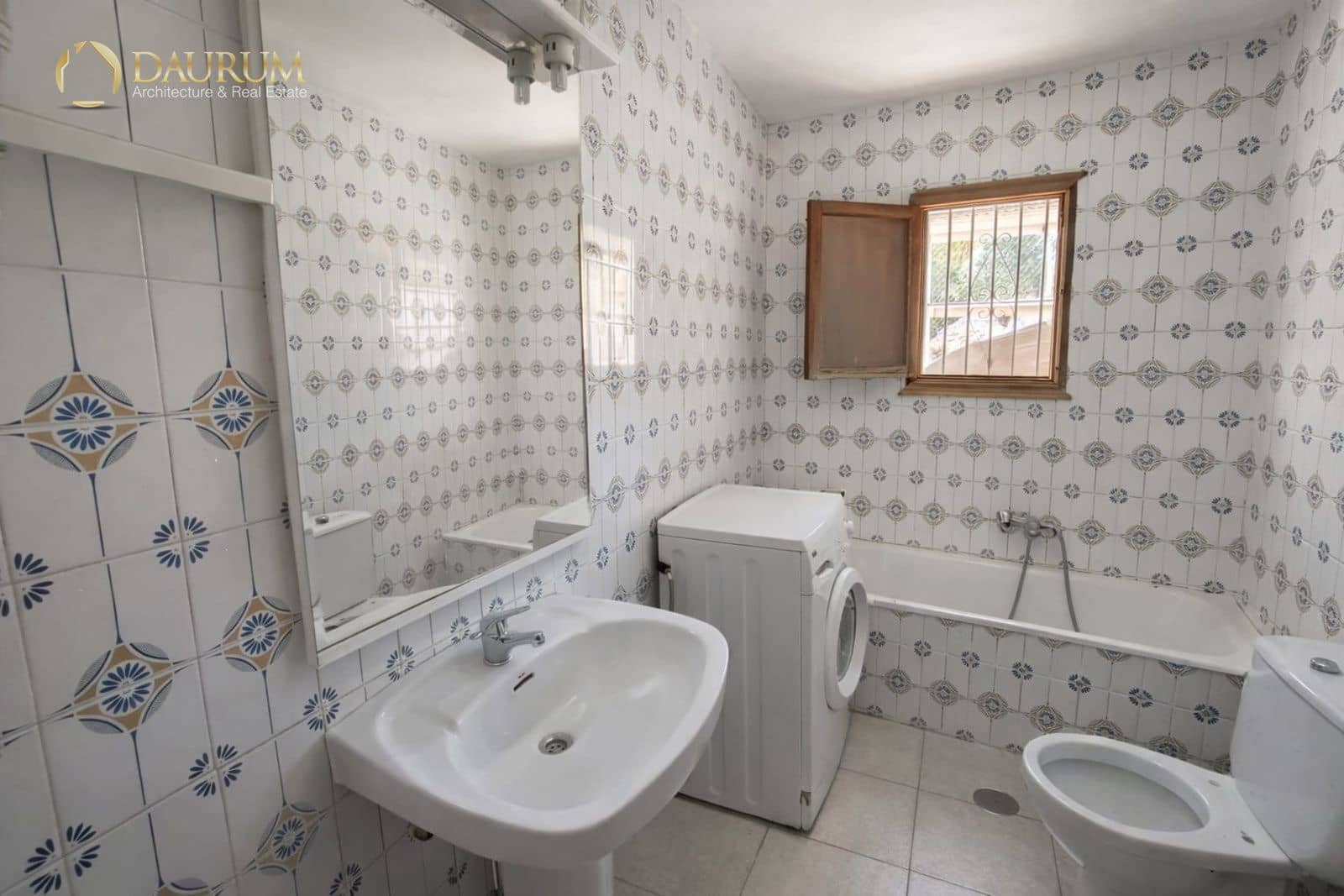 3 bedroom Villa for sale in Moralet with garage - € 230,000 (Ref: 9765339)