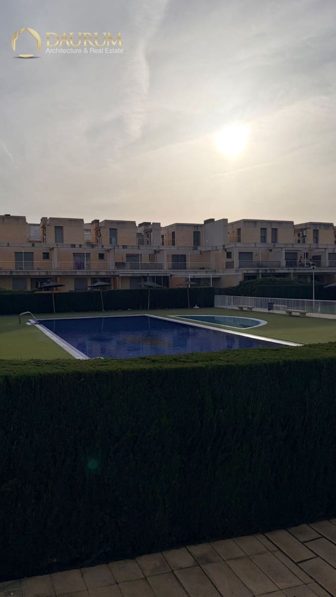 1 bedroom Flat for sale in Alicante / Alacant city with pool garage - € 279,000 (Ref: 9769915)