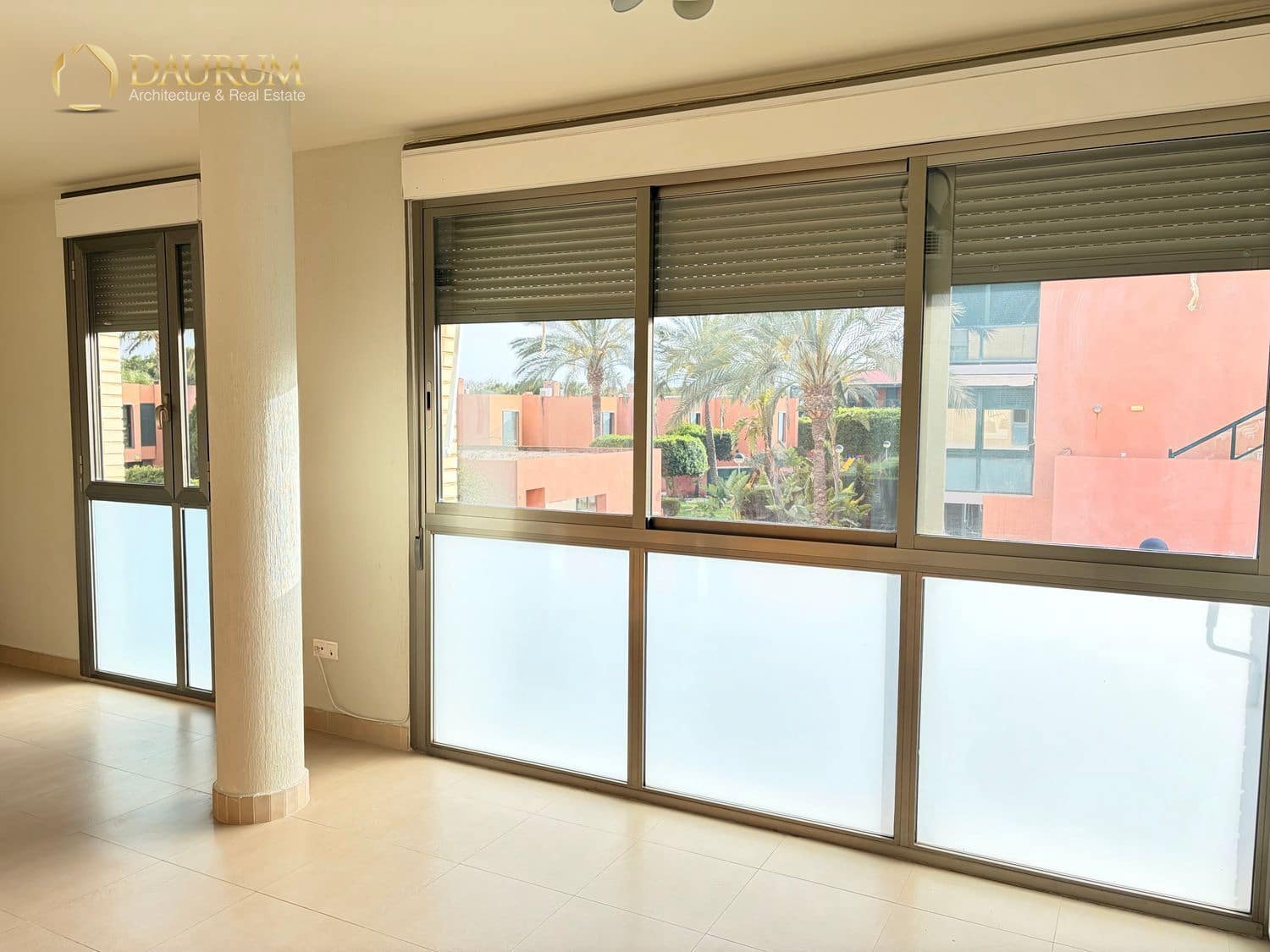 1 bedroom Flat for sale in Alicante / Alacant city with pool garage - € 279,000 (Ref: 9769915)