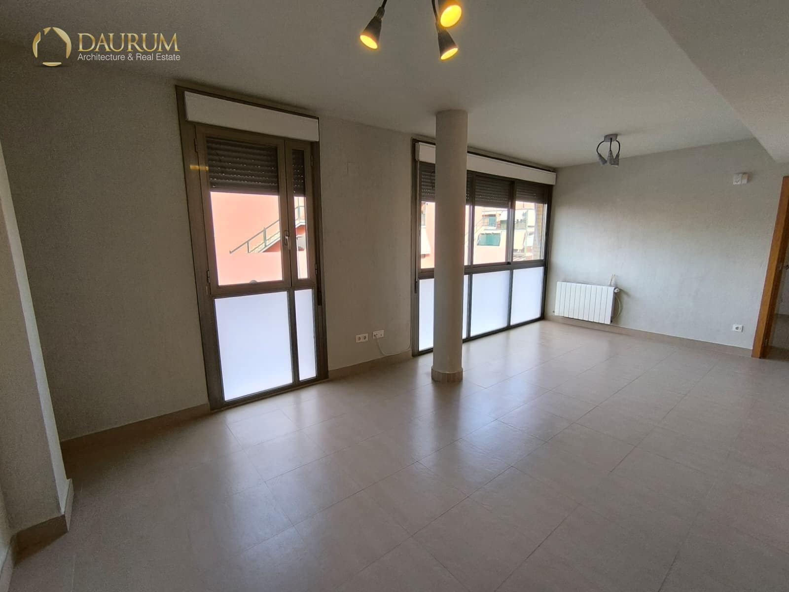 1 bedroom Flat for sale in Alicante / Alacant city with pool garage - € 279,000 (Ref: 9769915)