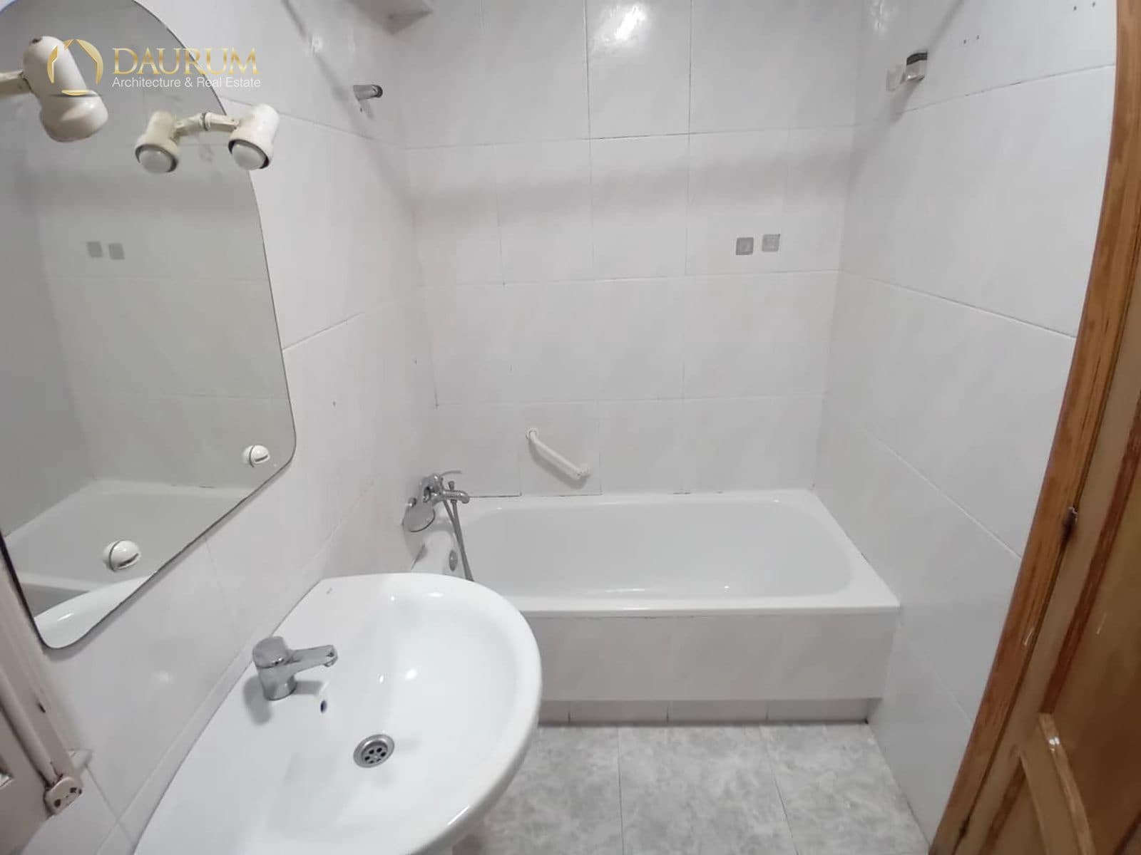 Piso de 2 habitaciones en Alicante / Alacant ciudad en venta - 125.000 € (Ref: 9771792)