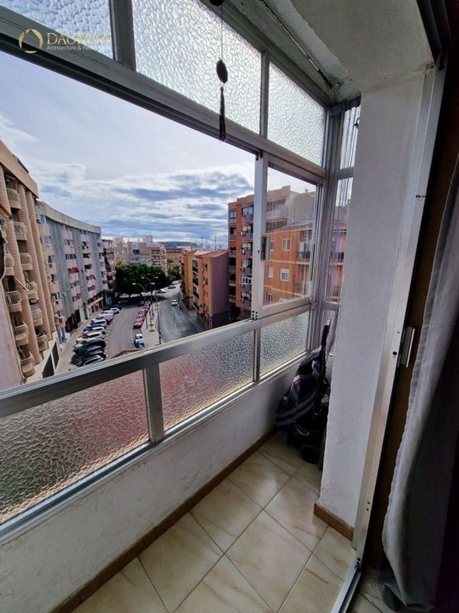 3 bedroom Flat for sale in Alicante / Alacant city - € 145,000 (Ref: 9781285)