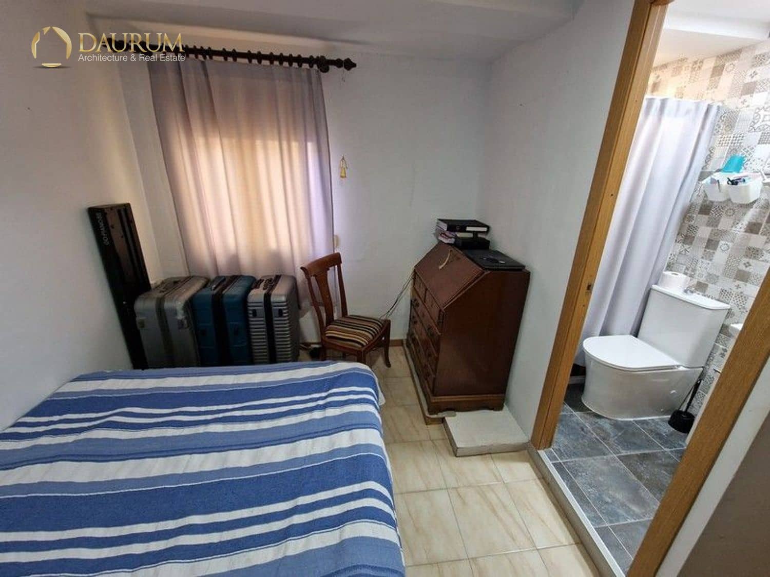 3 bedroom Flat for sale in Alicante / Alacant city - € 145,000 (Ref: 9781285)