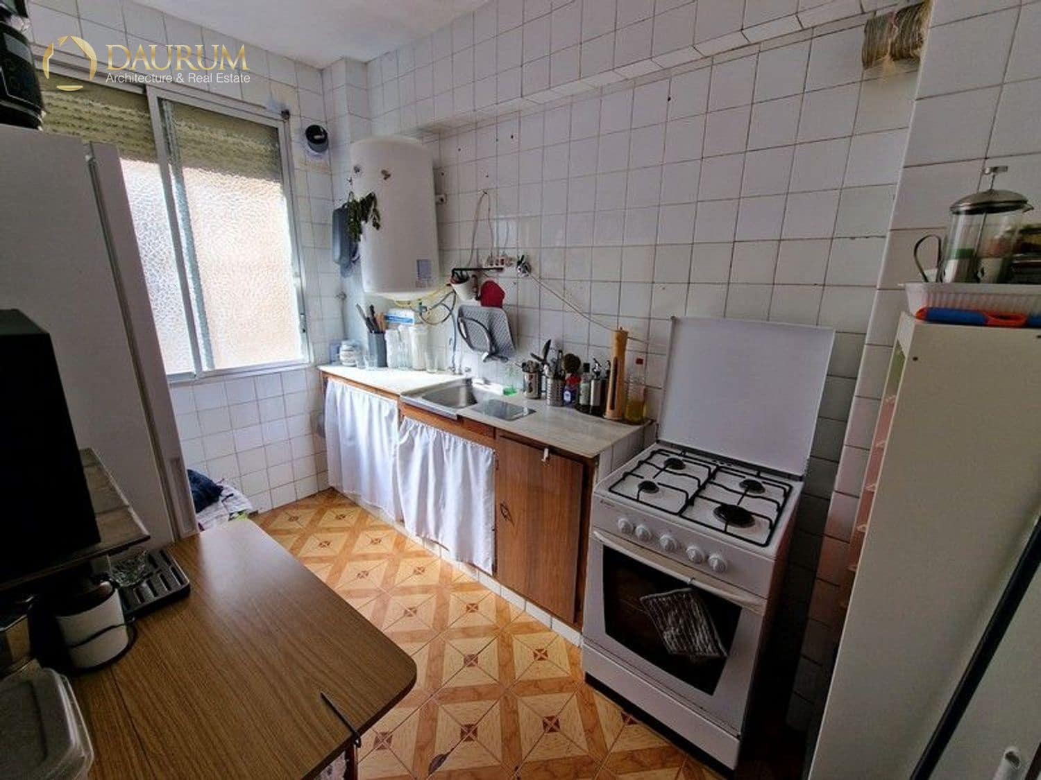 3 bedroom Flat for sale in Alicante / Alacant city - € 145,000 (Ref: 9781285)