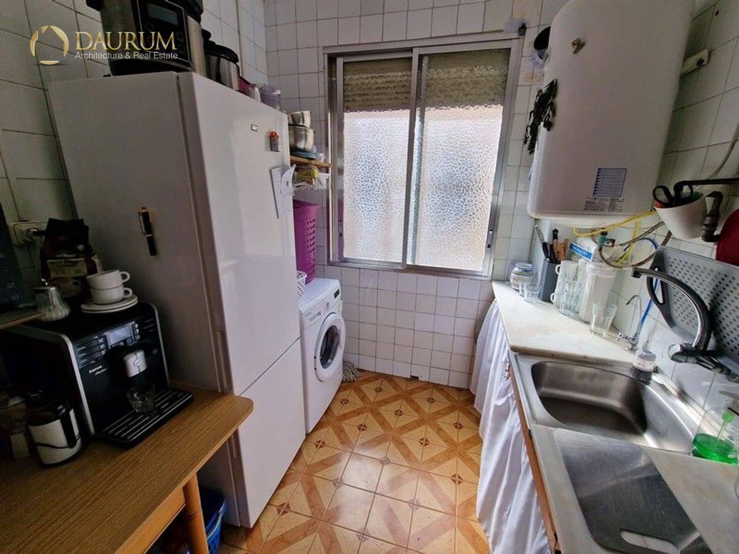 3 bedroom Flat for sale in Alicante / Alacant city - € 145,000 (Ref: 9781285)