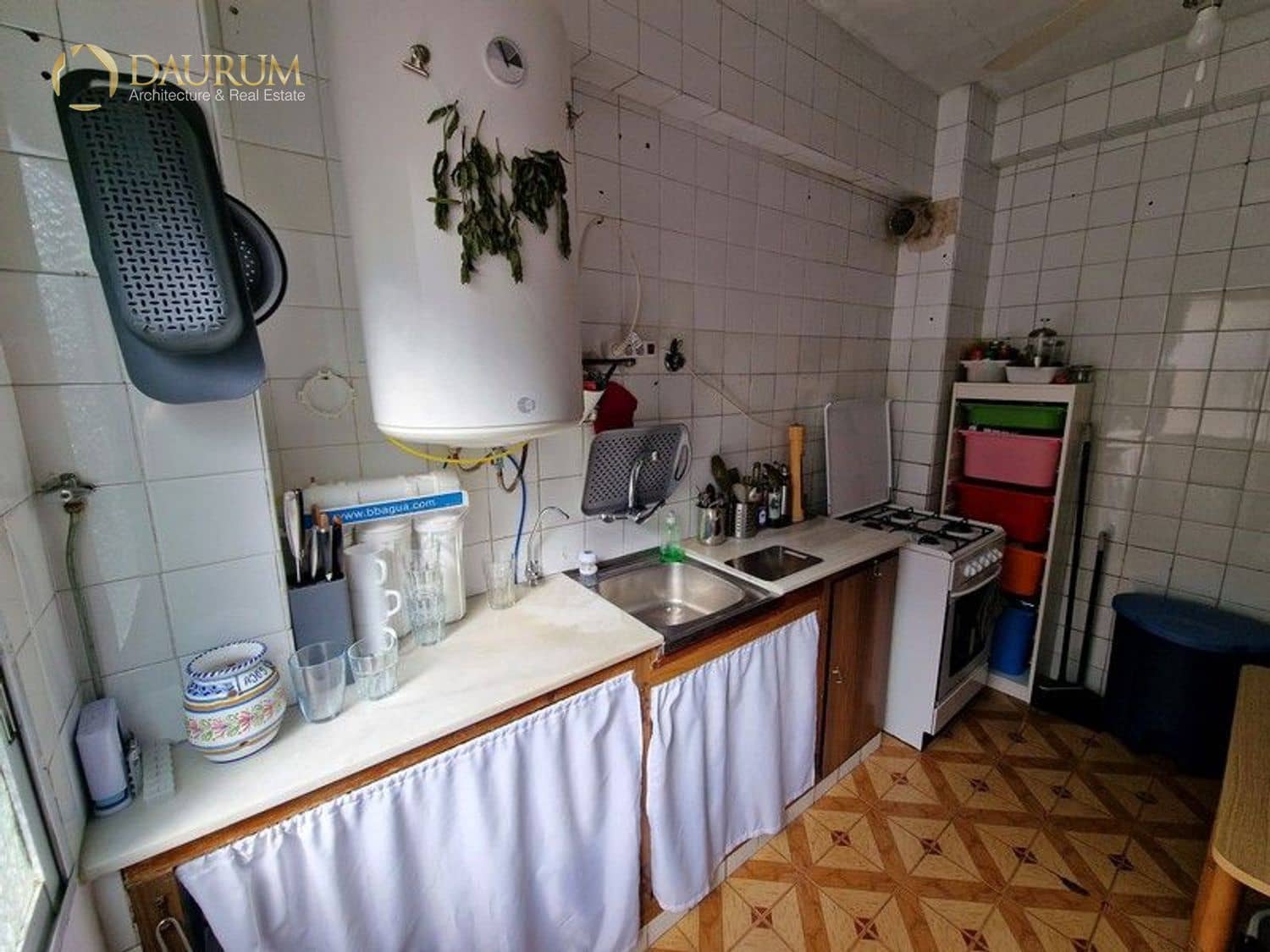 3 bedroom Flat for sale in Alicante / Alacant city - € 145,000 (Ref: 9781285)
