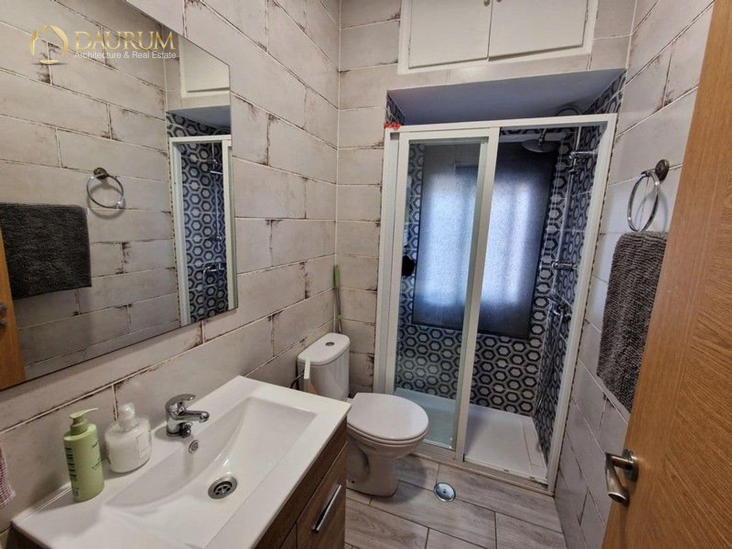 3 bedroom Flat for sale in Alicante / Alacant city - € 145,000 (Ref: 9781285)