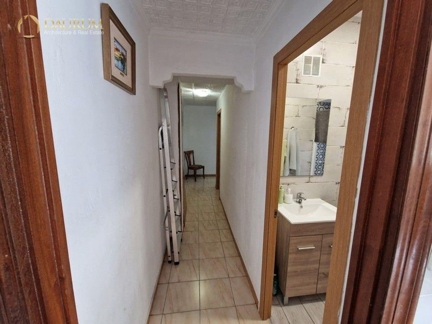 3 bedroom Flat for sale in Alicante / Alacant city - € 145,000 (Ref: 9781285)