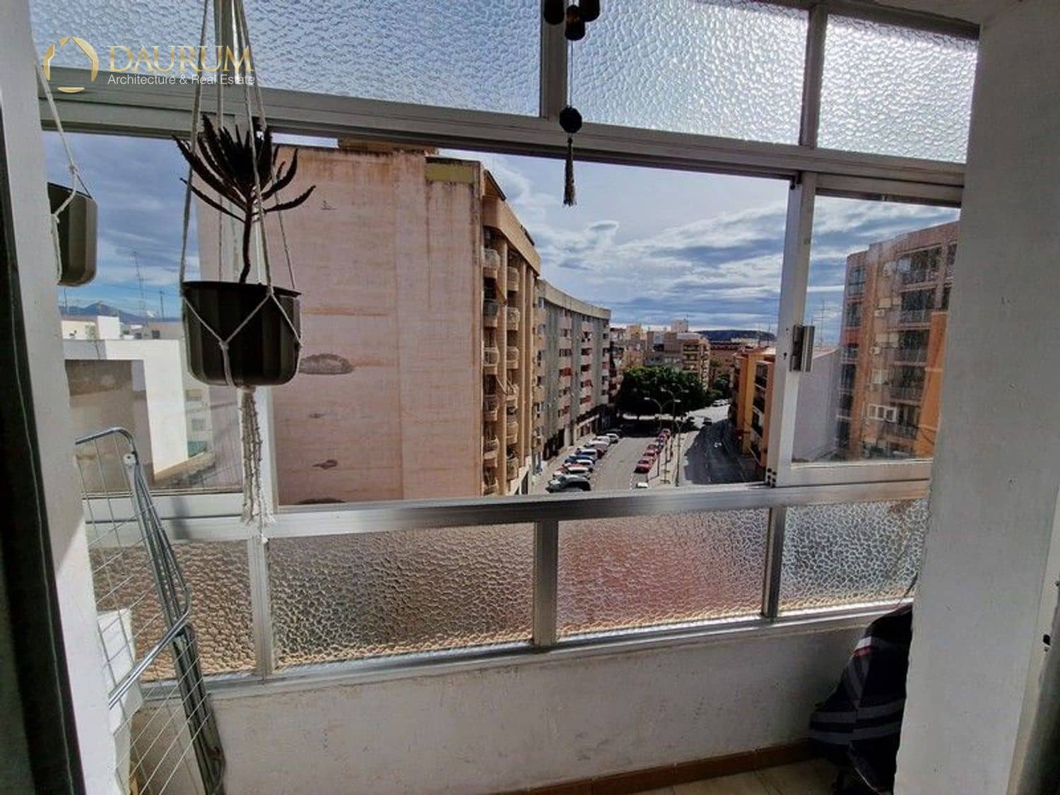 3 bedroom Flat for sale in Alicante / Alacant city - € 145,000 (Ref: 9781285)