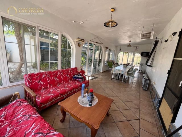 Chalet de 4 habitaciones en Busot en venta con piscina garaje - 370.000 € (Ref: 9782199)