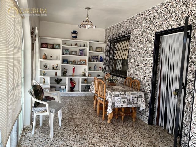 Chalet de 4 habitaciones en Busot en venta con piscina garaje - 370.000 € (Ref: 9782199)