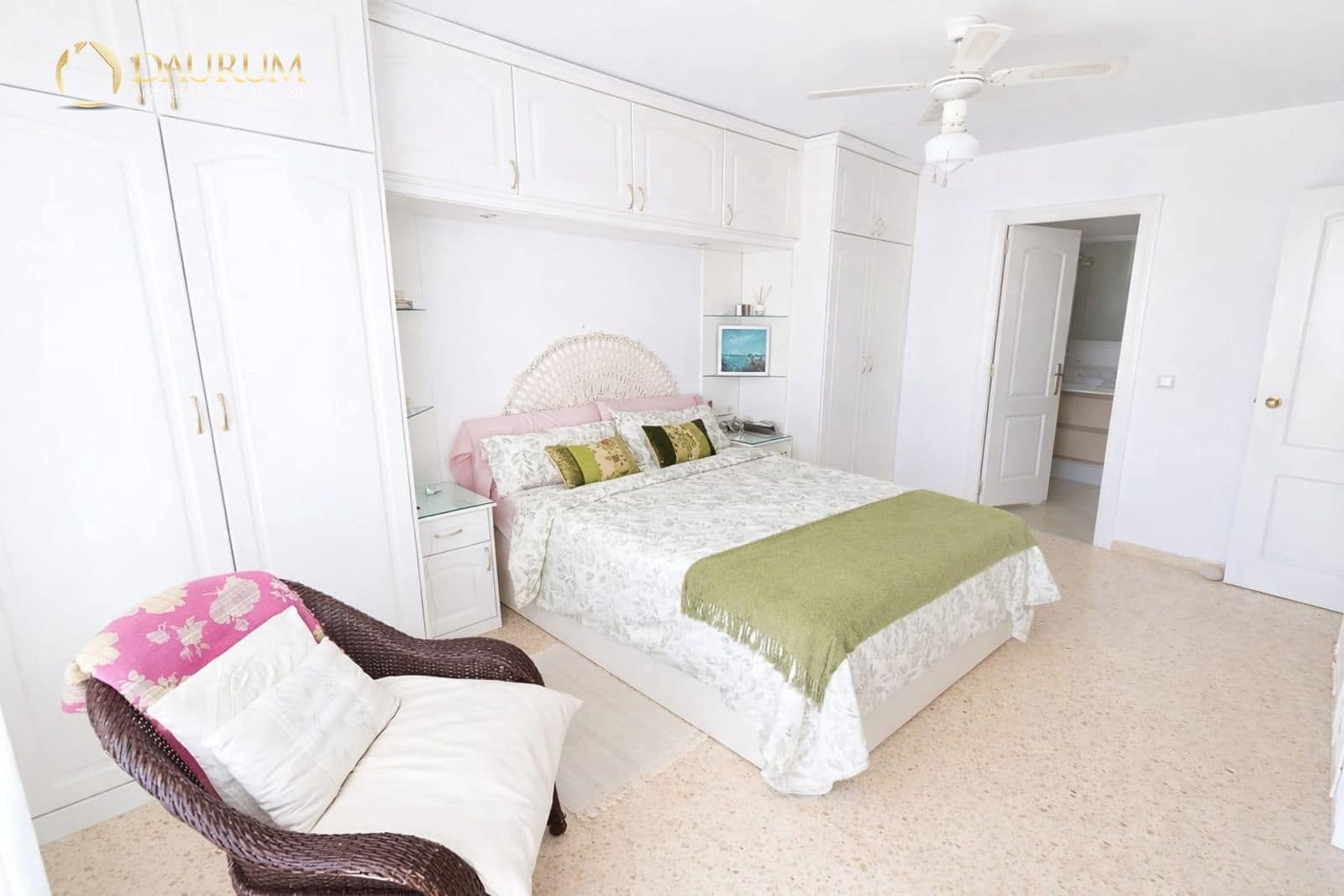 2 soverom Leilighet til salgs i Benidorm med svømmebasseng - € 500 000 (Ref: 9788864)