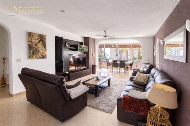 2 soverom Leilighet til salgs i Playa Poniente, Benidorm med svømmebasseng - € 500 000 (Ref: 9788864)