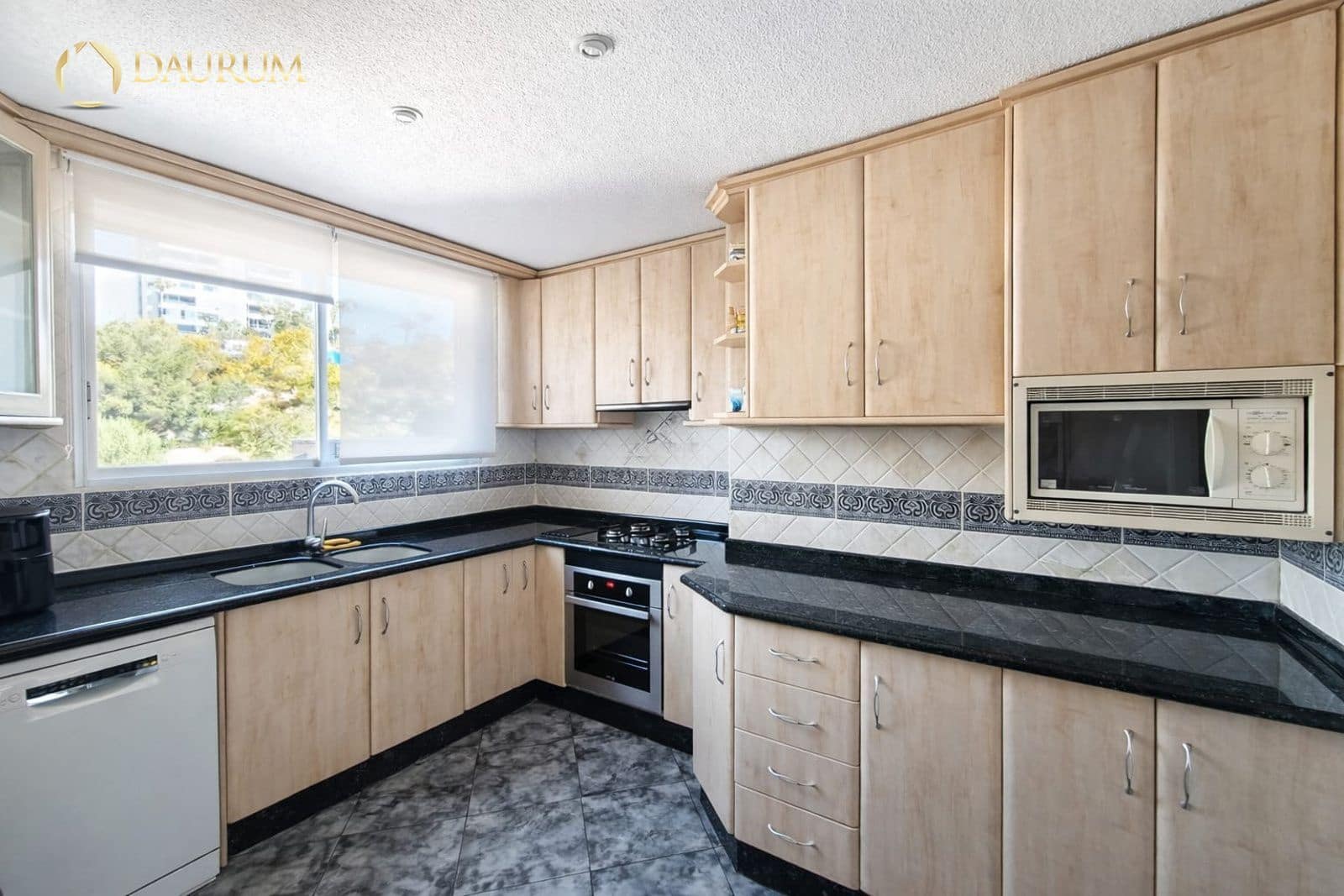 2 soverom Leilighet til salgs i Benidorm med svømmebasseng - € 500 000 (Ref: 9788864)