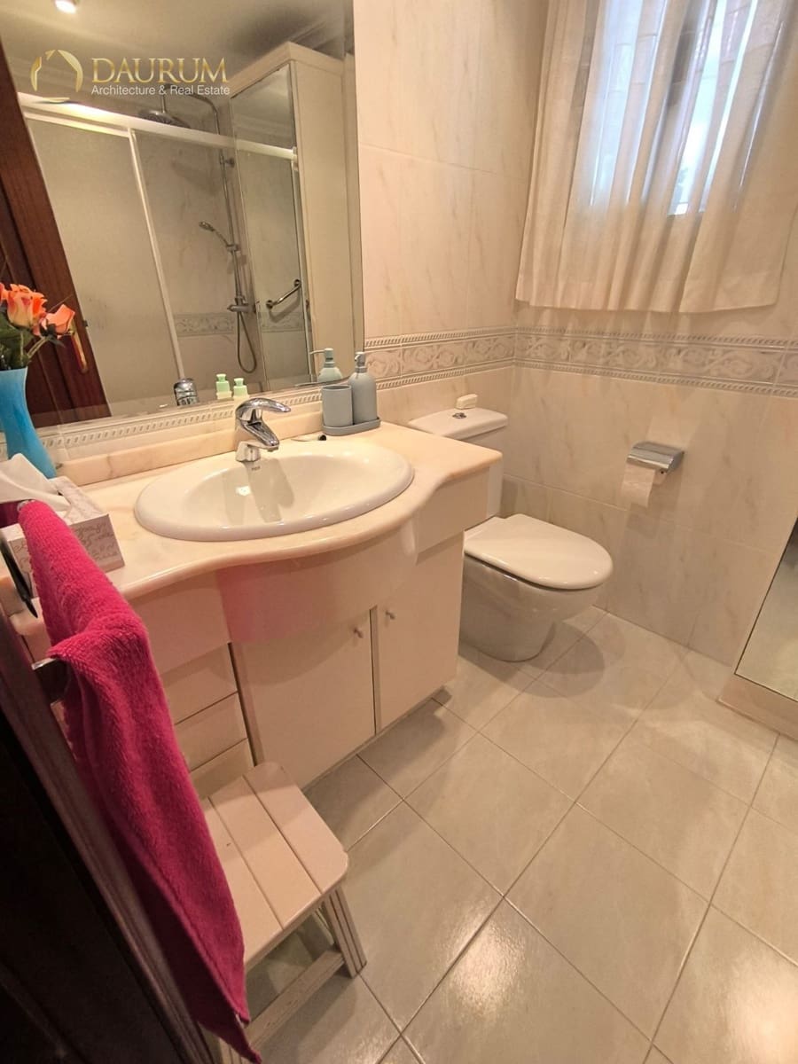 4 soverom Leilighet til salgs i Alicante by med garasje - € 299 995 (Ref: 9793747)