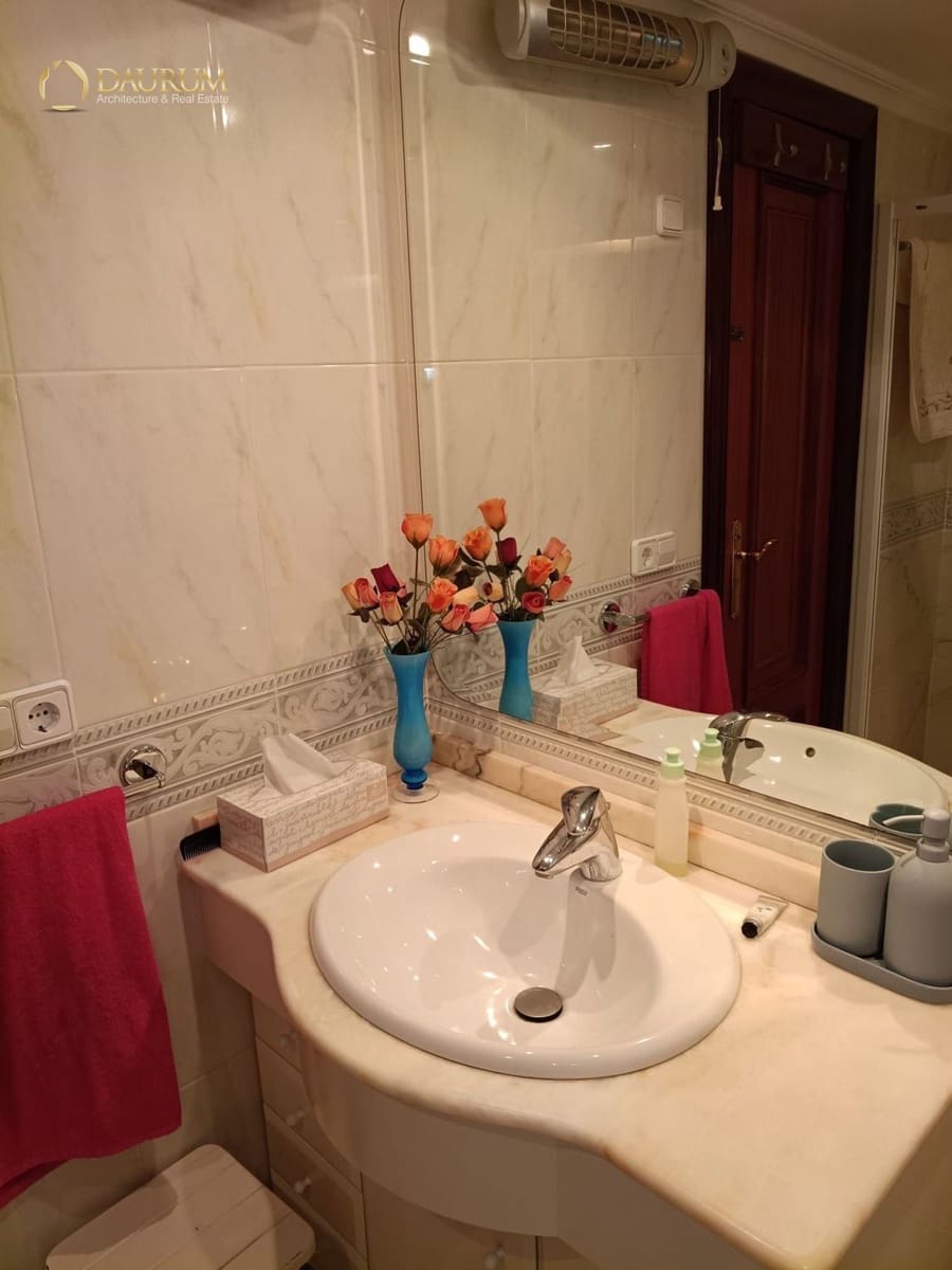 4 soverom Leilighet til salgs i Alicante by med garasje - € 299 995 (Ref: 9793747)