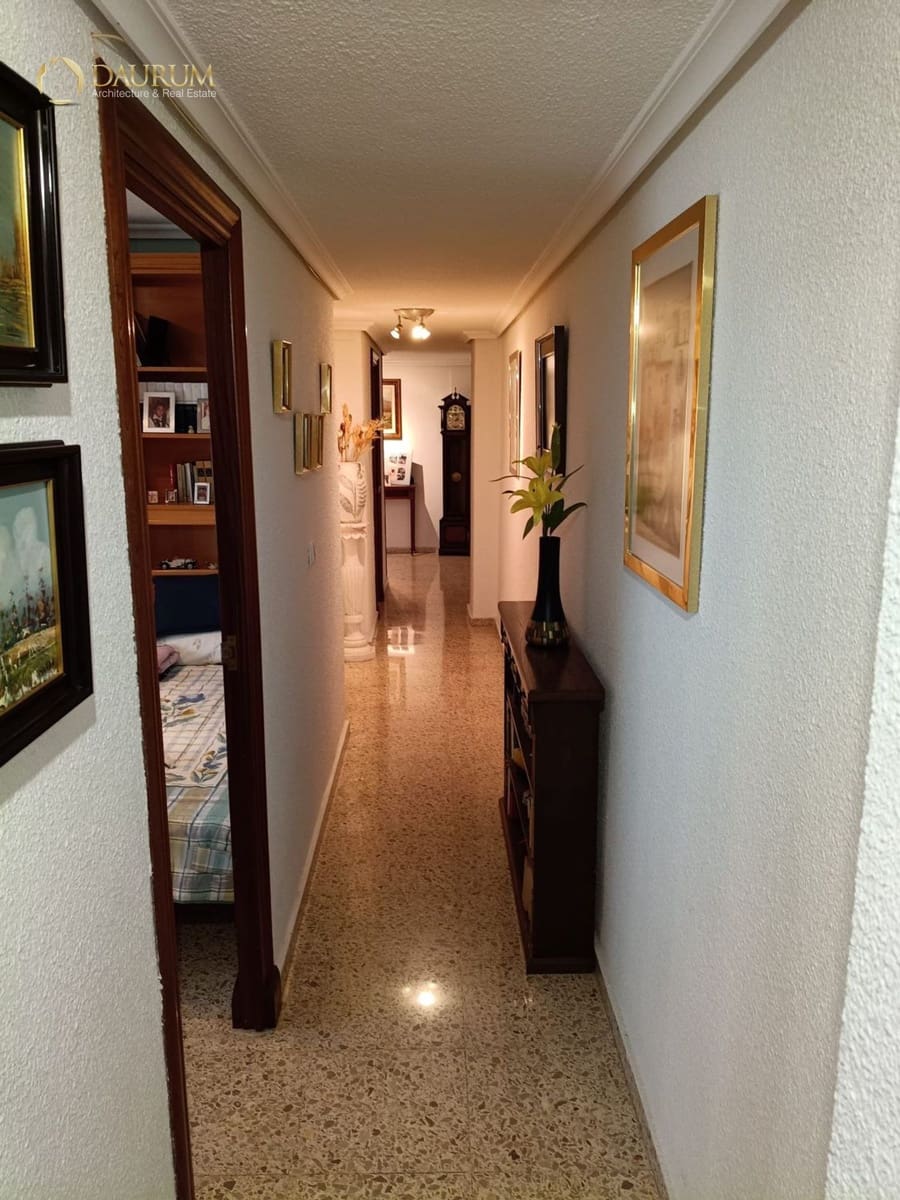 4 soverom Leilighet til salgs i Alicante by med garasje - € 299 995 (Ref: 9793747)