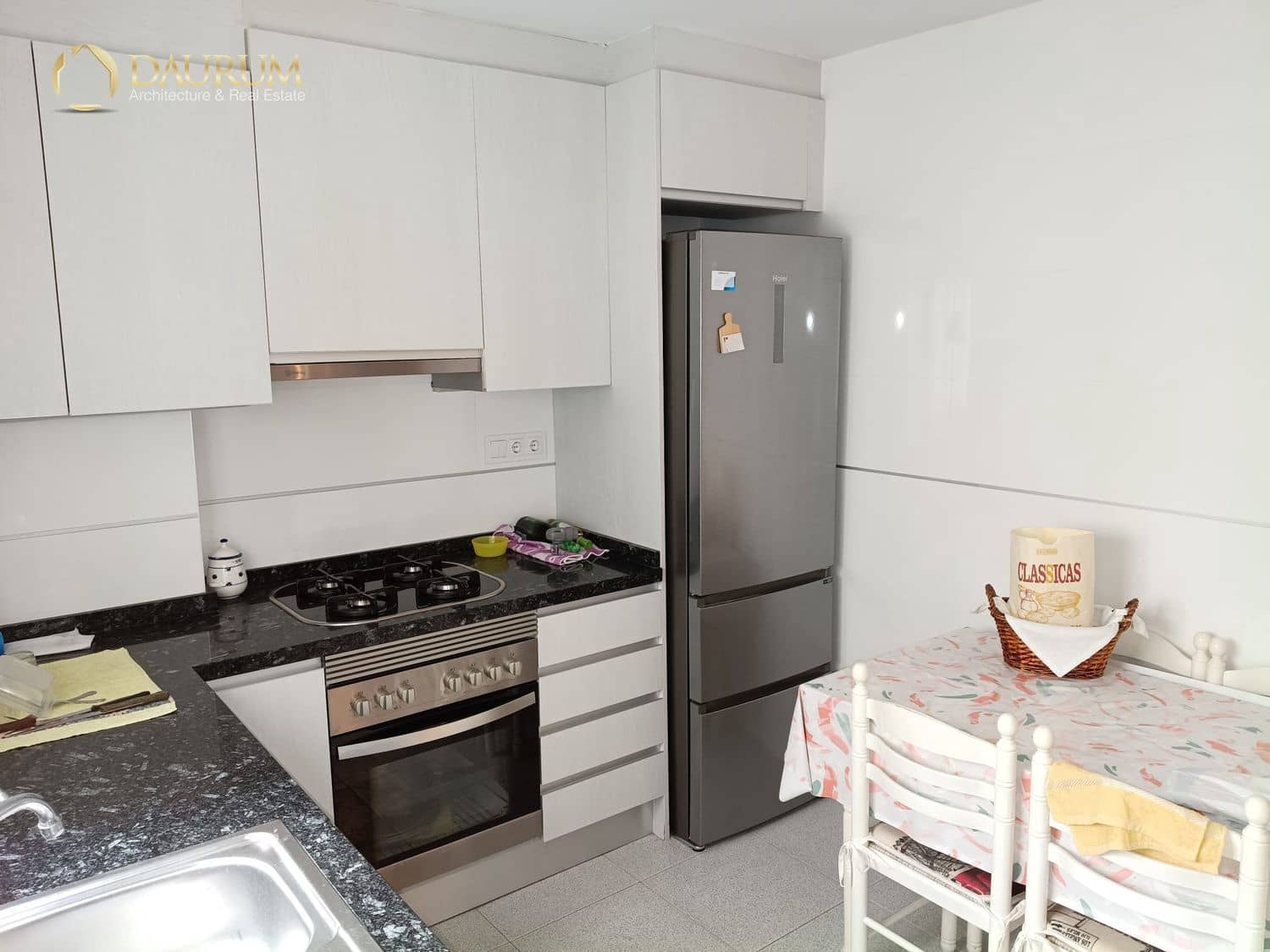 4 soverom Leilighet til salgs i Alicante by med garasje - € 299 995 (Ref: 9793747)