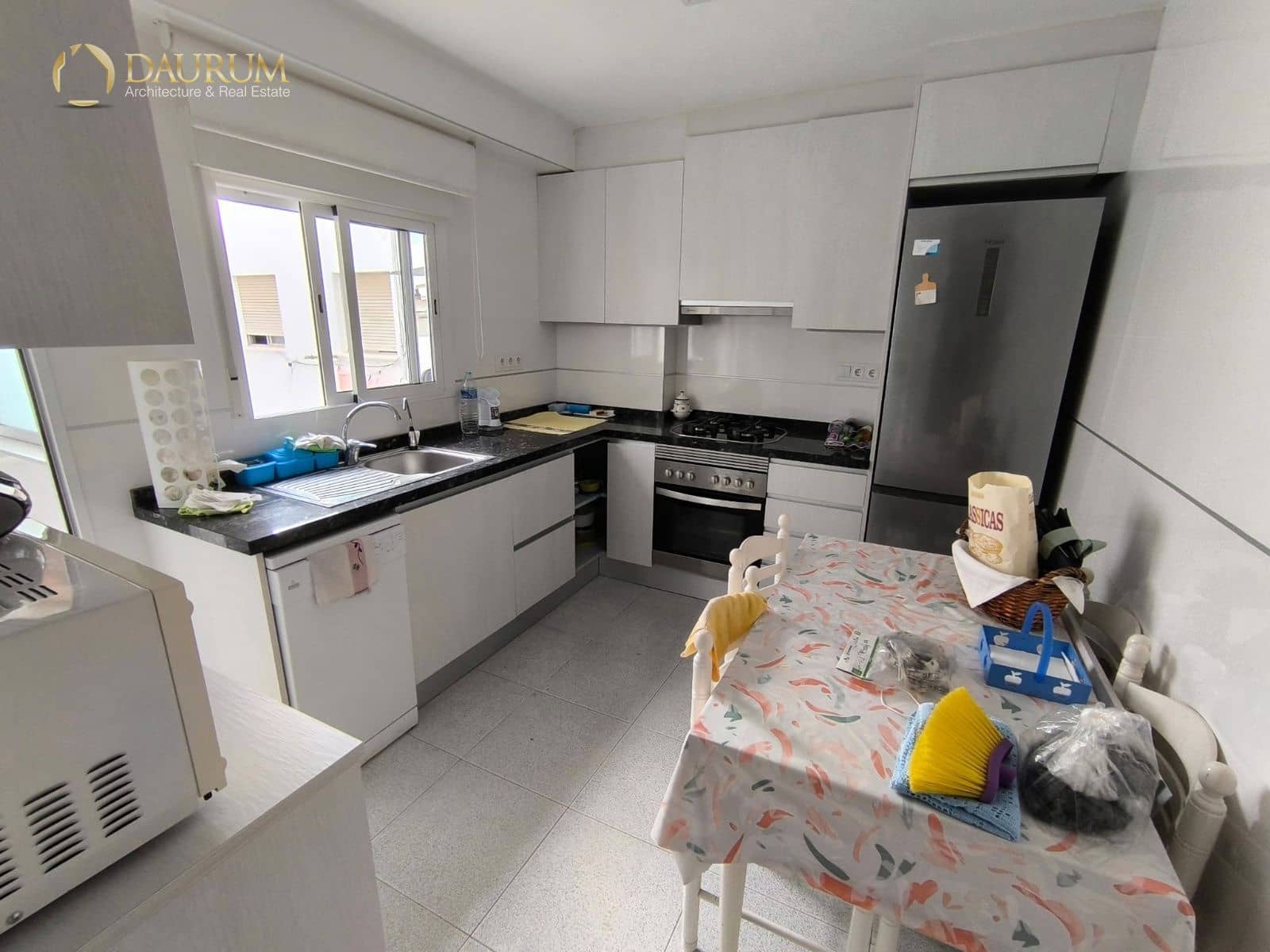 4 soverom Leilighet til salgs i Alicante by med garasje - € 299 995 (Ref: 9793747)