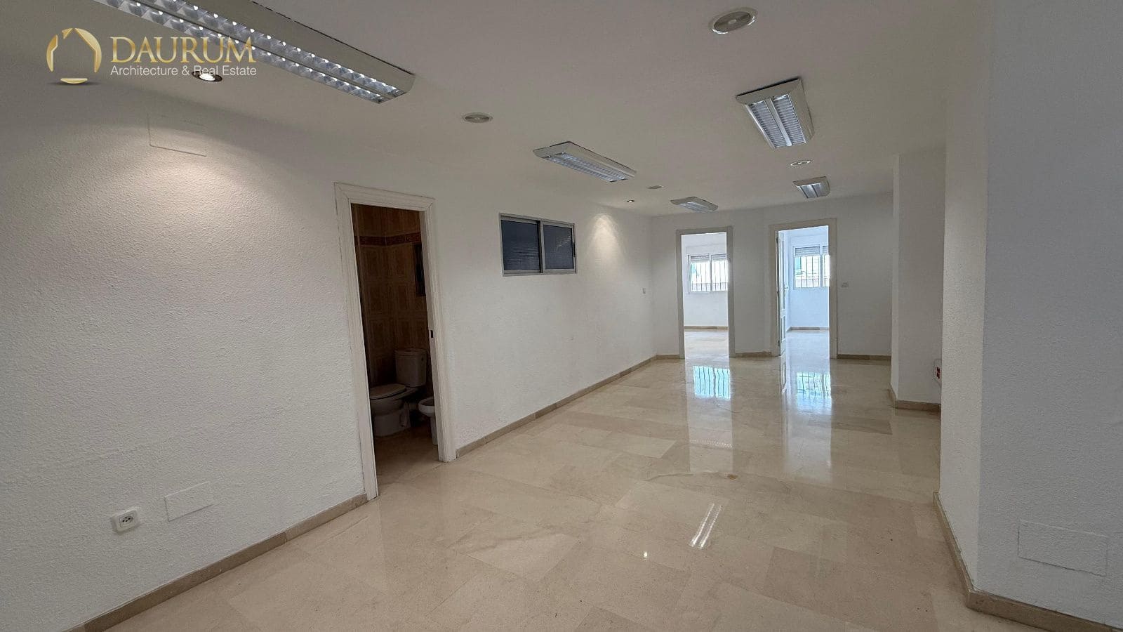 Kantoor te huur in Alicante stad - € 900 (Ref: 9793748)