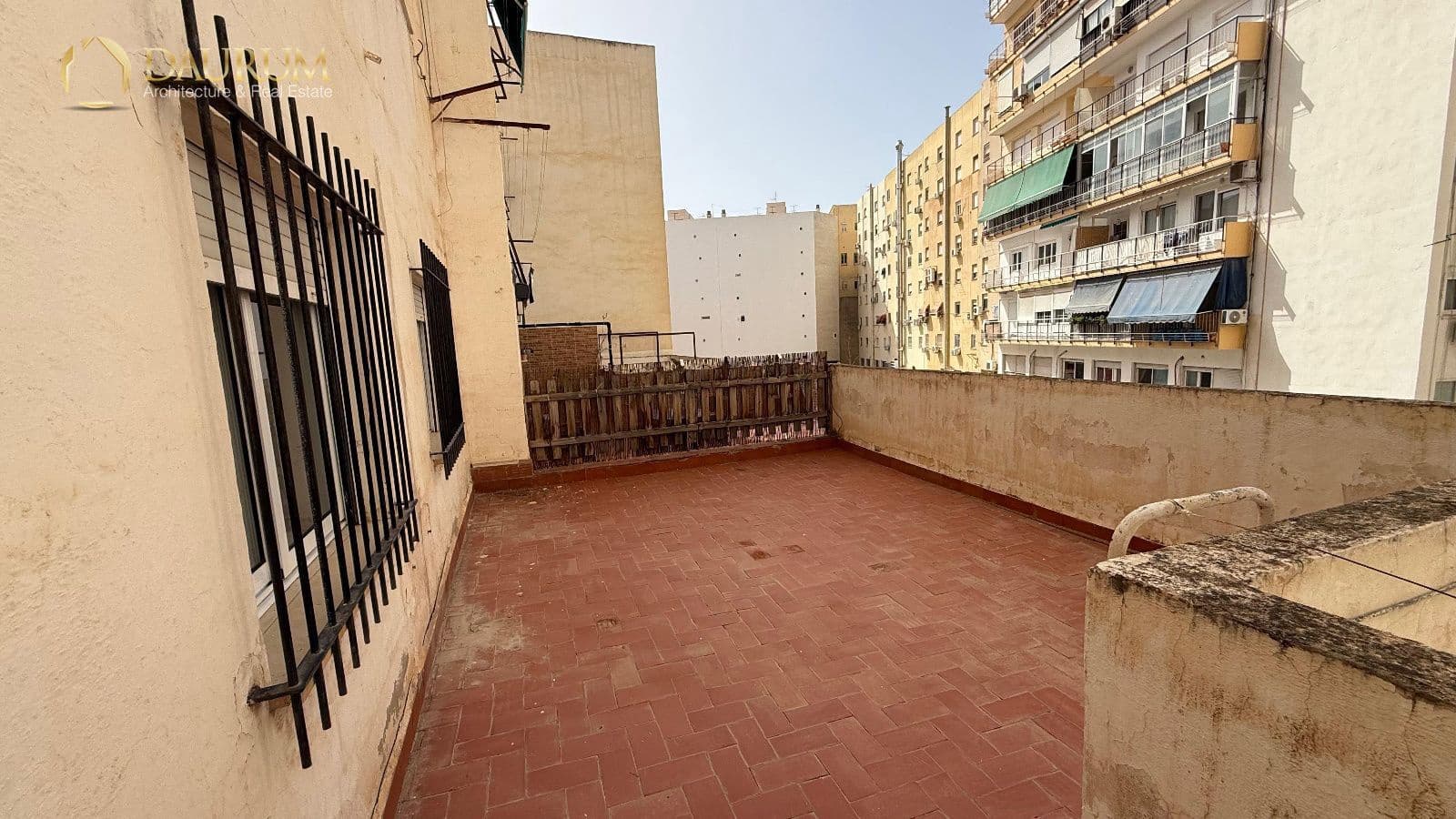 Kantoor te huur in Alicante stad - € 900 (Ref: 9793748)