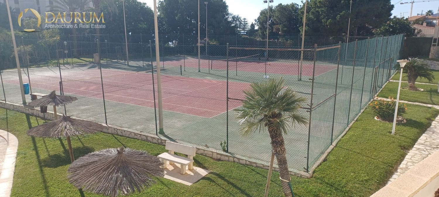 4 slaapkamer Flat te koop in Cabo de las Huertas met zwembad garage - € 550.000 (Ref: 9802742)