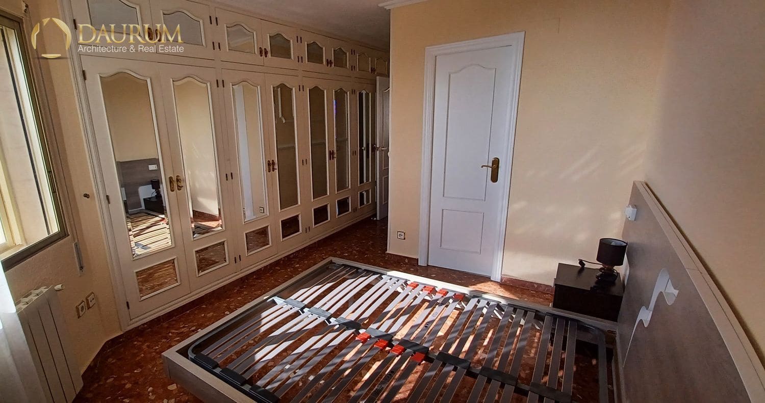 4 slaapkamer Flat te koop in Cabo de las Huertas met zwembad garage - € 550.000 (Ref: 9802742)