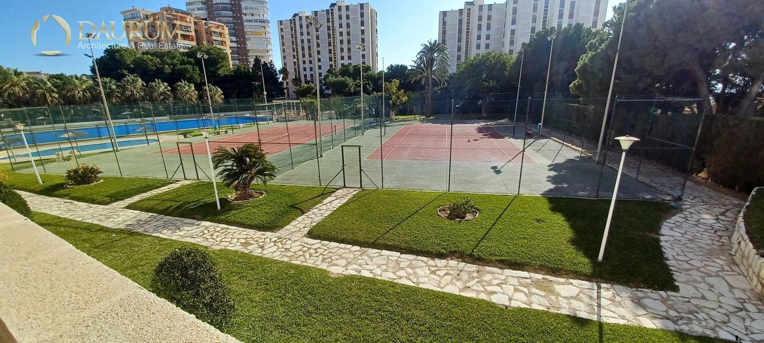 4 slaapkamer Flat te koop in Cabo de las Huertas met zwembad garage - € 550.000 (Ref: 9802742)