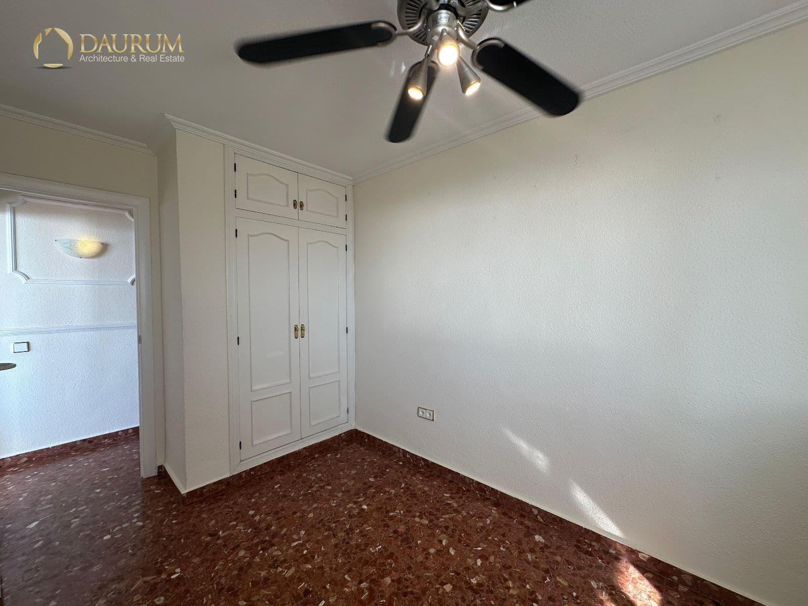 4 slaapkamer Flat te koop in Cabo de las Huertas met zwembad garage - € 550.000 (Ref: 9802742)