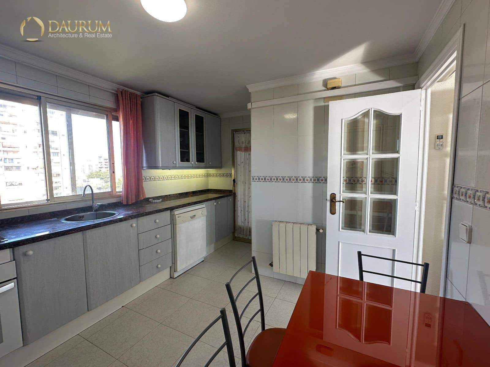4 slaapkamer Flat te koop in Cabo de las Huertas met zwembad garage - € 550.000 (Ref: 9802742)