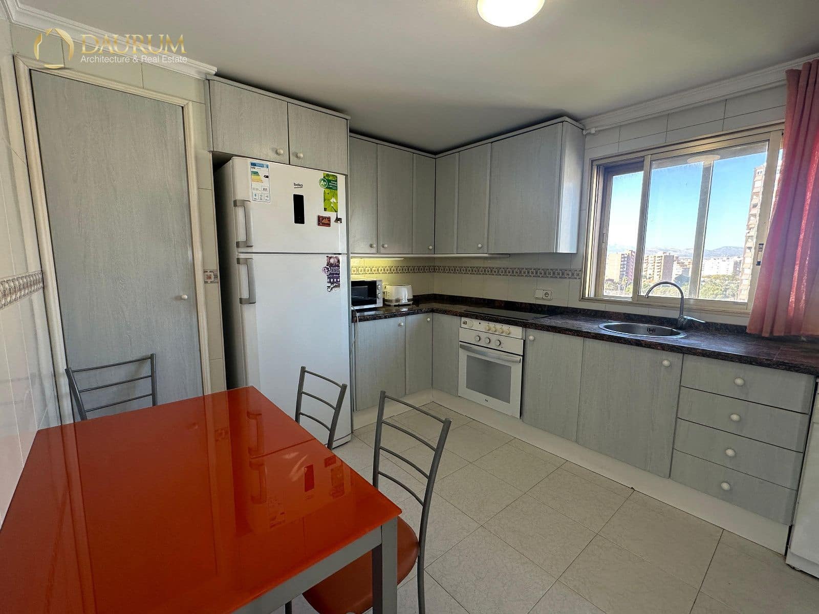 4 slaapkamer Flat te koop in Cabo de las Huertas met zwembad garage - € 550.000 (Ref: 9802742)
