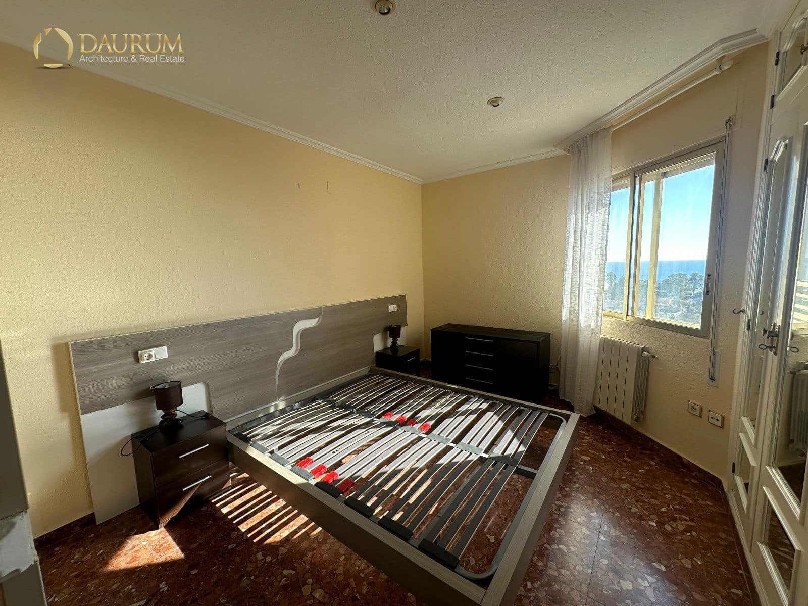 4 slaapkamer Flat te koop in Cabo de las Huertas met zwembad garage - € 550.000 (Ref: 9802742)