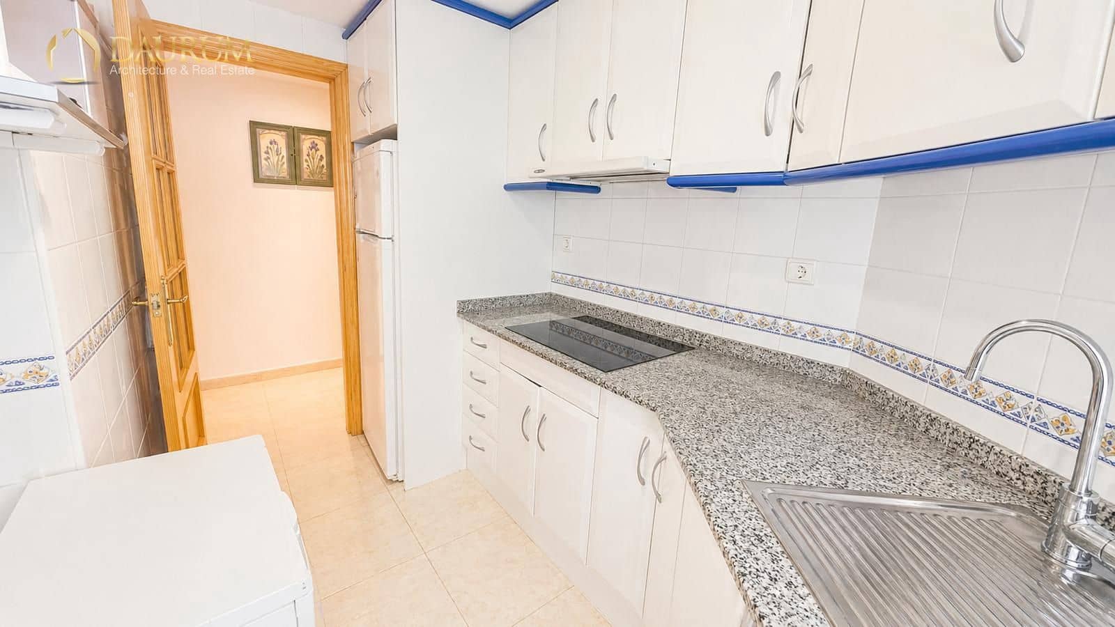 Piso de 2 habitaciones en Guardamar del Segura en venta con piscina garaje - 149.000 € (Ref: 9805337)