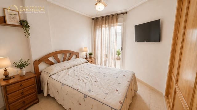 Piso de 2 habitaciones en Guardamar del Segura en venta con piscina garaje - 149.000 € (Ref: 9805337)