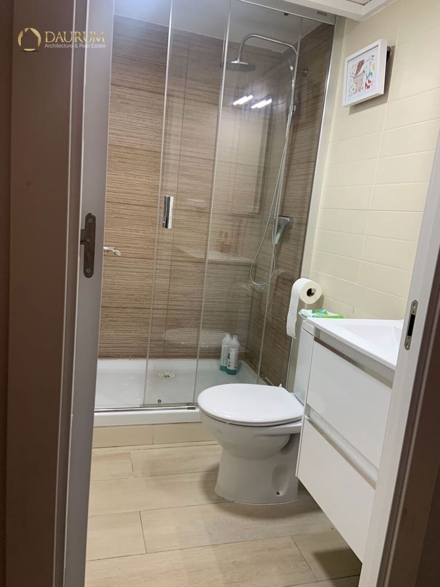 Piso de 3 habitaciones en Alicante / Alacant ciudad en venta con garaje - 239.900 € (Ref: 9808942)