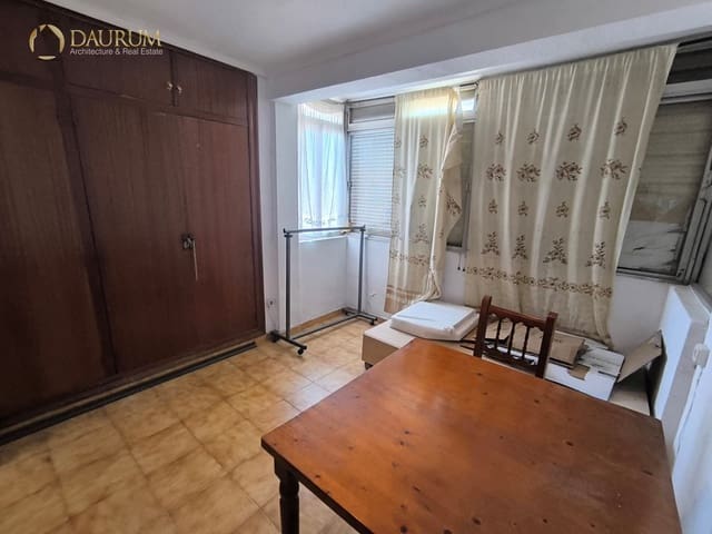 3 slaapkamer Flat te koop in Alicante stad met garage - € 130.000 (Ref: 9809668)