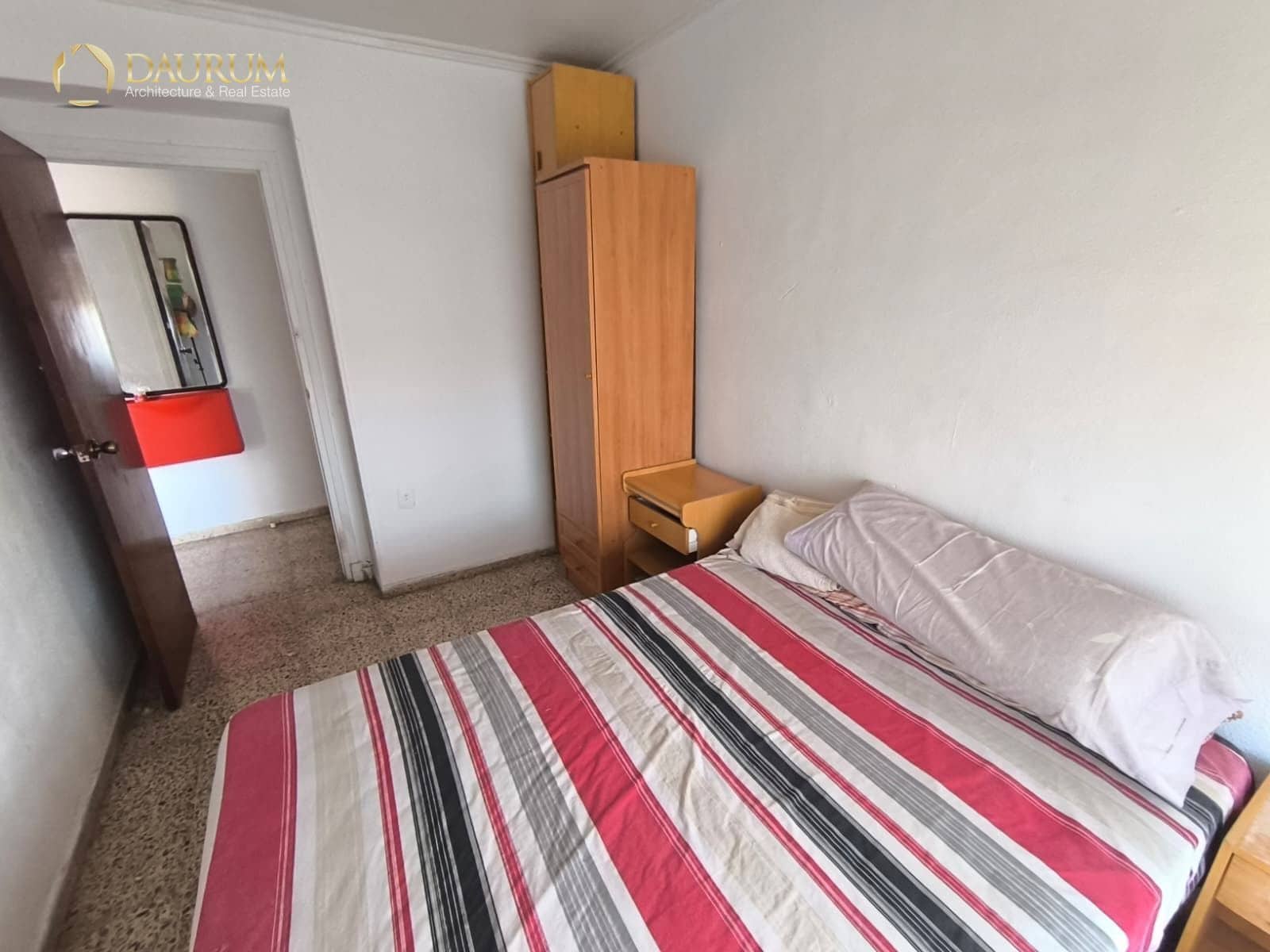 3 slaapkamer Flat te koop in Alicante stad met garage - € 130.000 (Ref: 9809668)