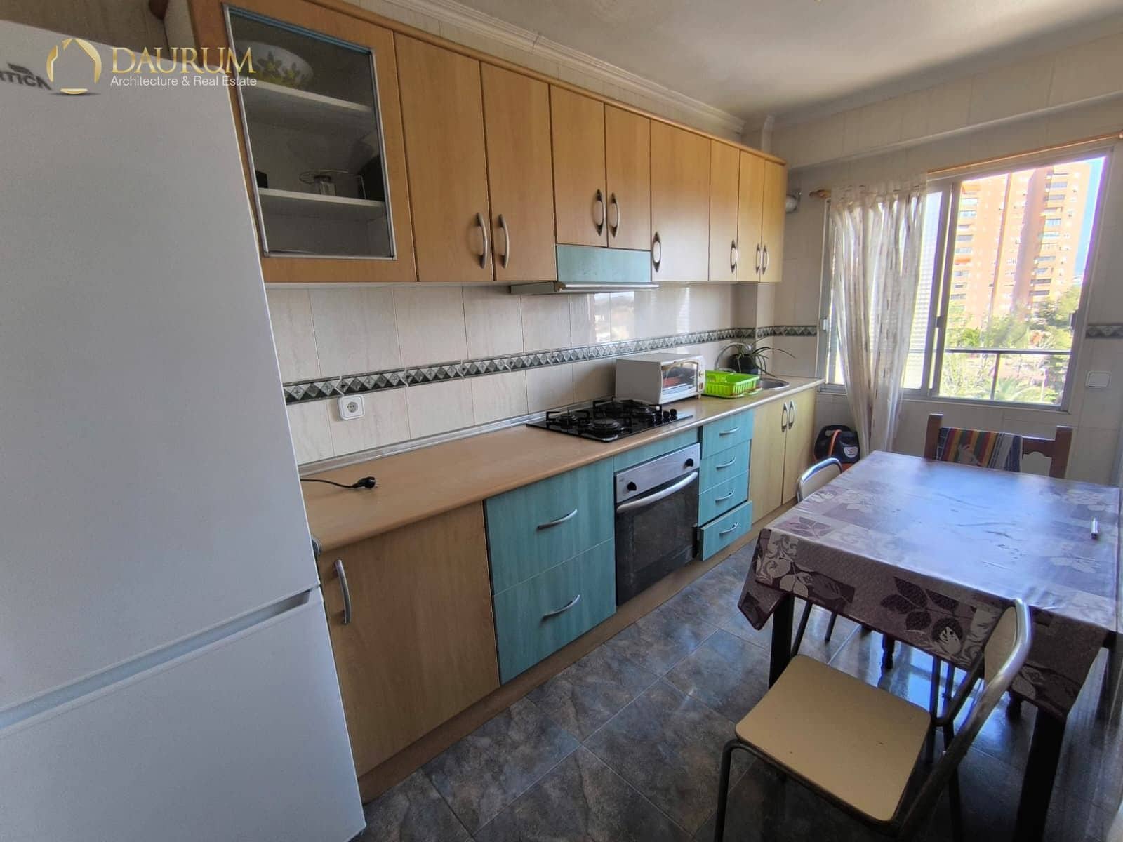 3 slaapkamer Flat te koop in Alicante stad met garage - € 130.000 (Ref: 9809668)
