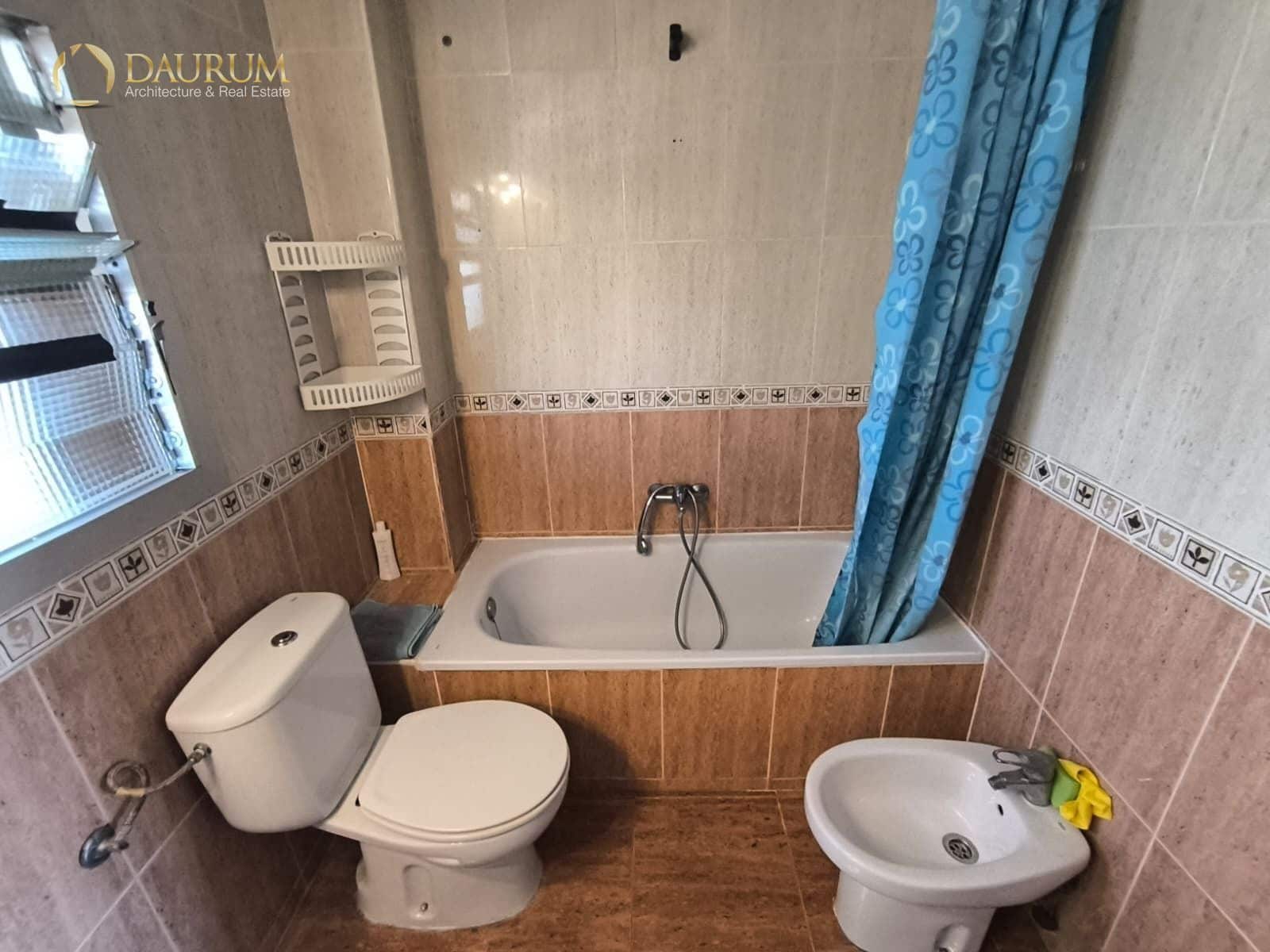 3 slaapkamer Flat te koop in Alicante stad met garage - € 130.000 (Ref: 9809668)