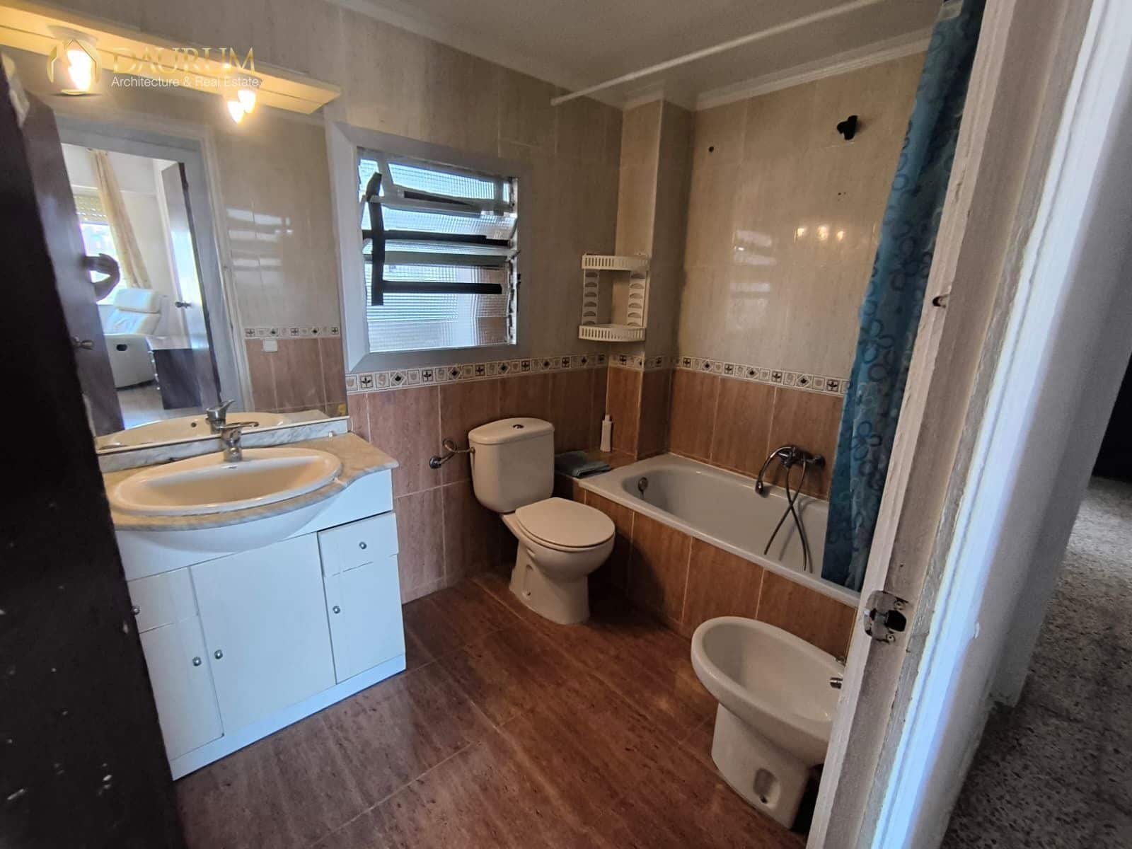 3 slaapkamer Flat te koop in Alicante stad met garage - € 130.000 (Ref: 9809668)