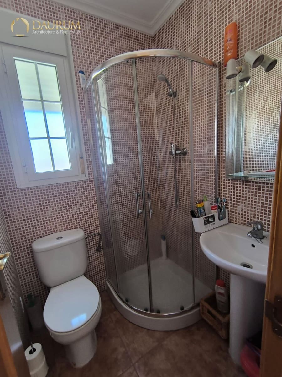 4 bedroom Villa for sale in Aguas de Busot / Aigues with garage - € 250,000 (Ref: 9814844)