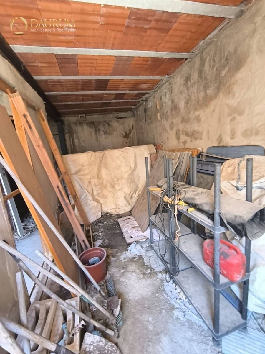4 bedroom Villa for sale in Aguas de Busot / Aigues with garage - € 250,000 (Ref: 9814844)