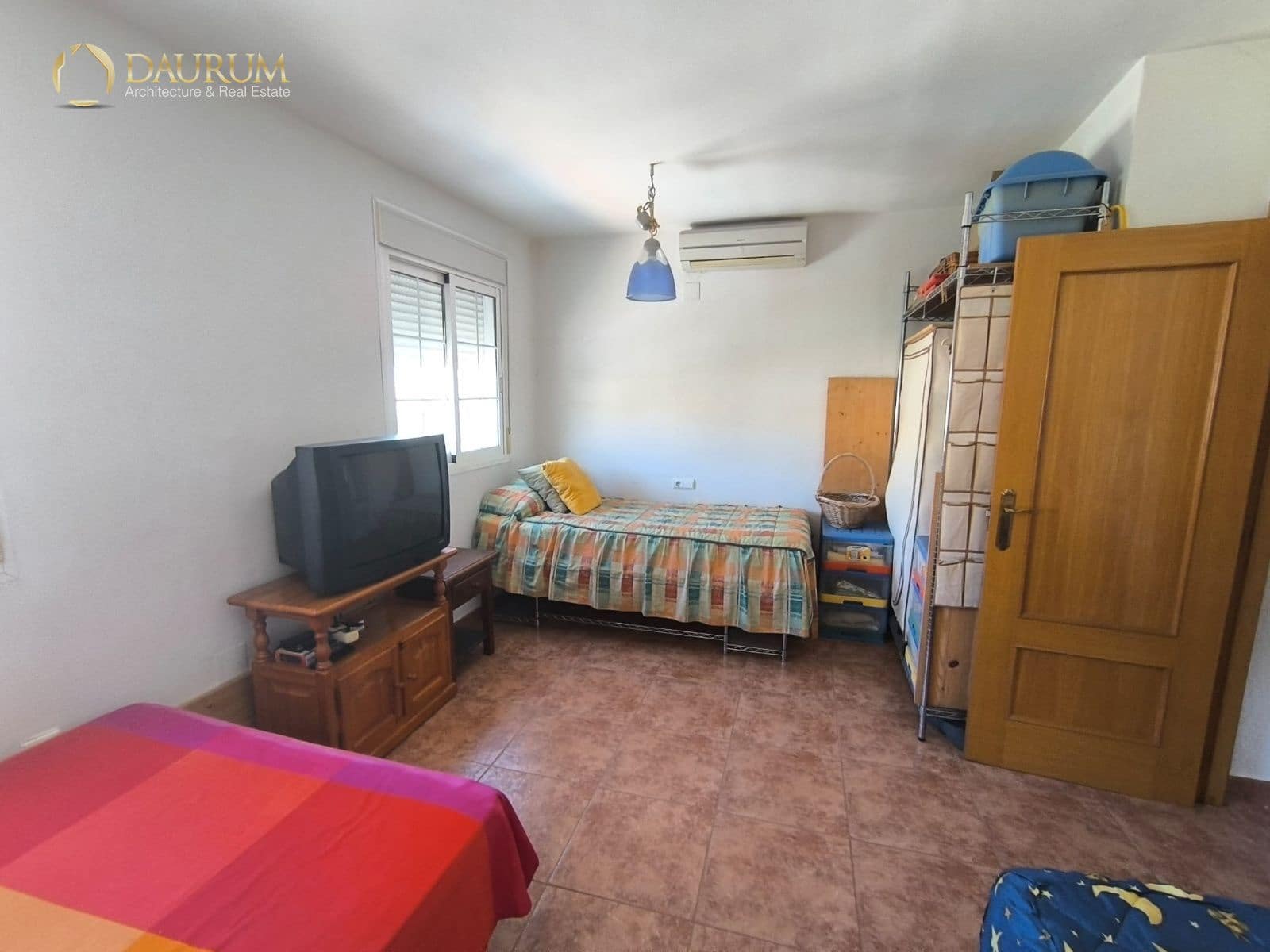 4 bedroom Villa for sale in Aguas de Busot / Aigues with garage - € 250,000 (Ref: 9814844)