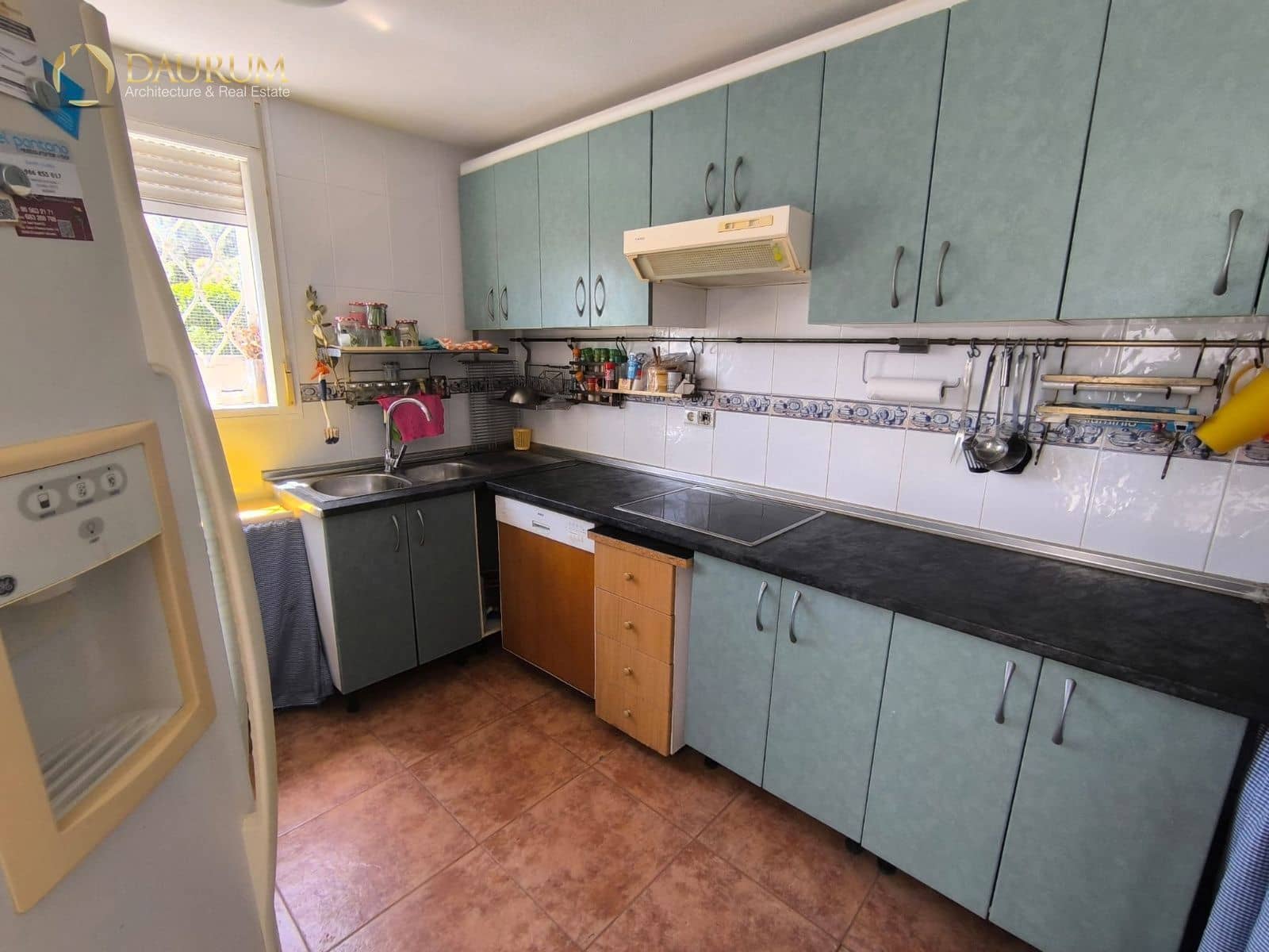 4 bedroom Villa for sale in Aguas de Busot / Aigues with garage - € 250,000 (Ref: 9814844)