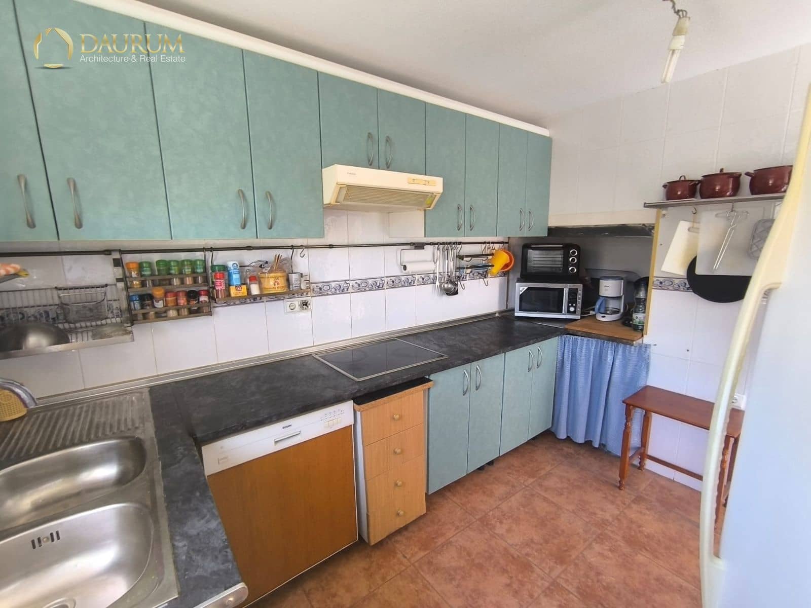 4 bedroom Villa for sale in Aguas de Busot / Aigues with garage - € 250,000 (Ref: 9814844)