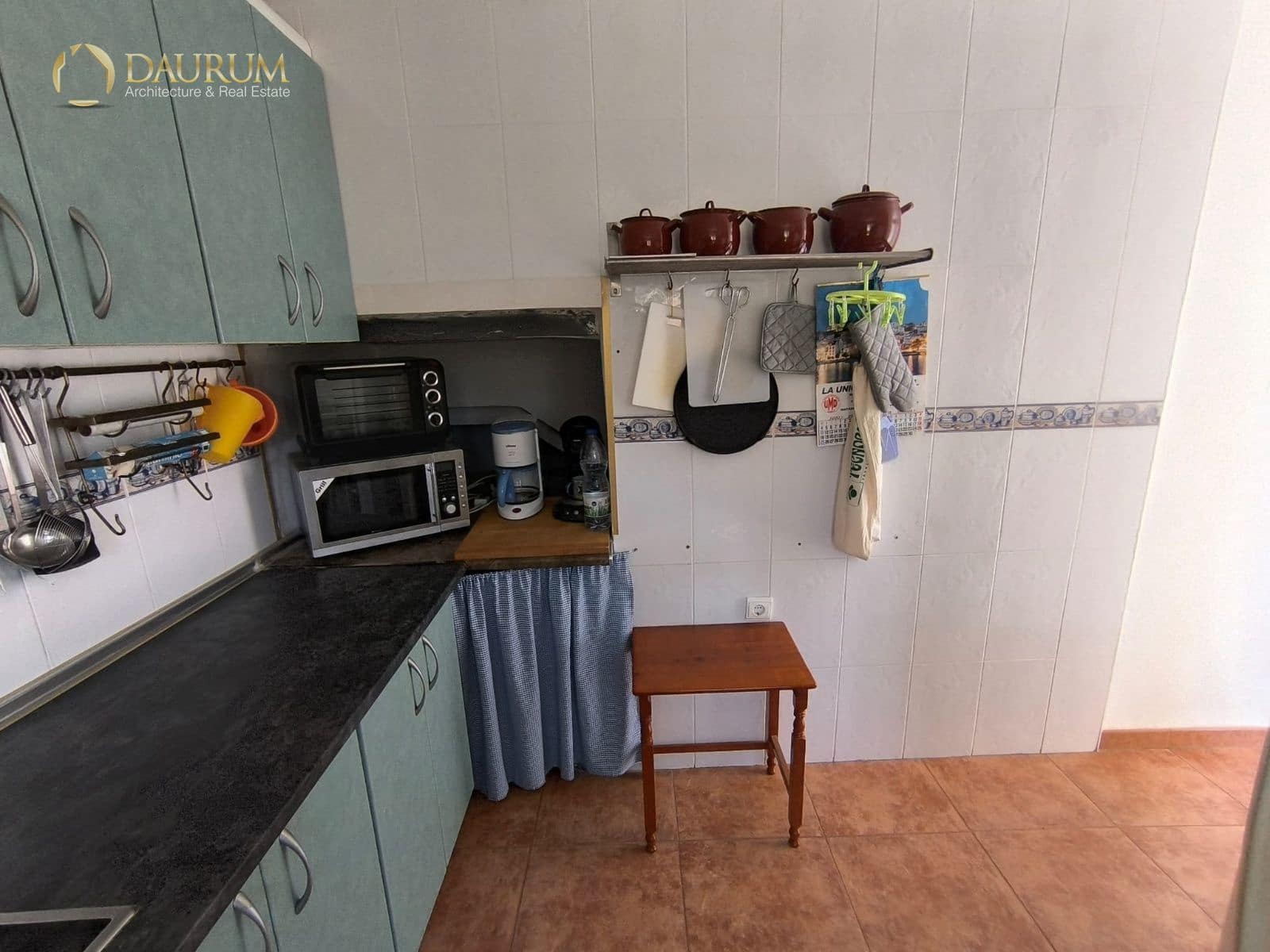 4 bedroom Villa for sale in Aguas de Busot / Aigues with garage - € 250,000 (Ref: 9814844)