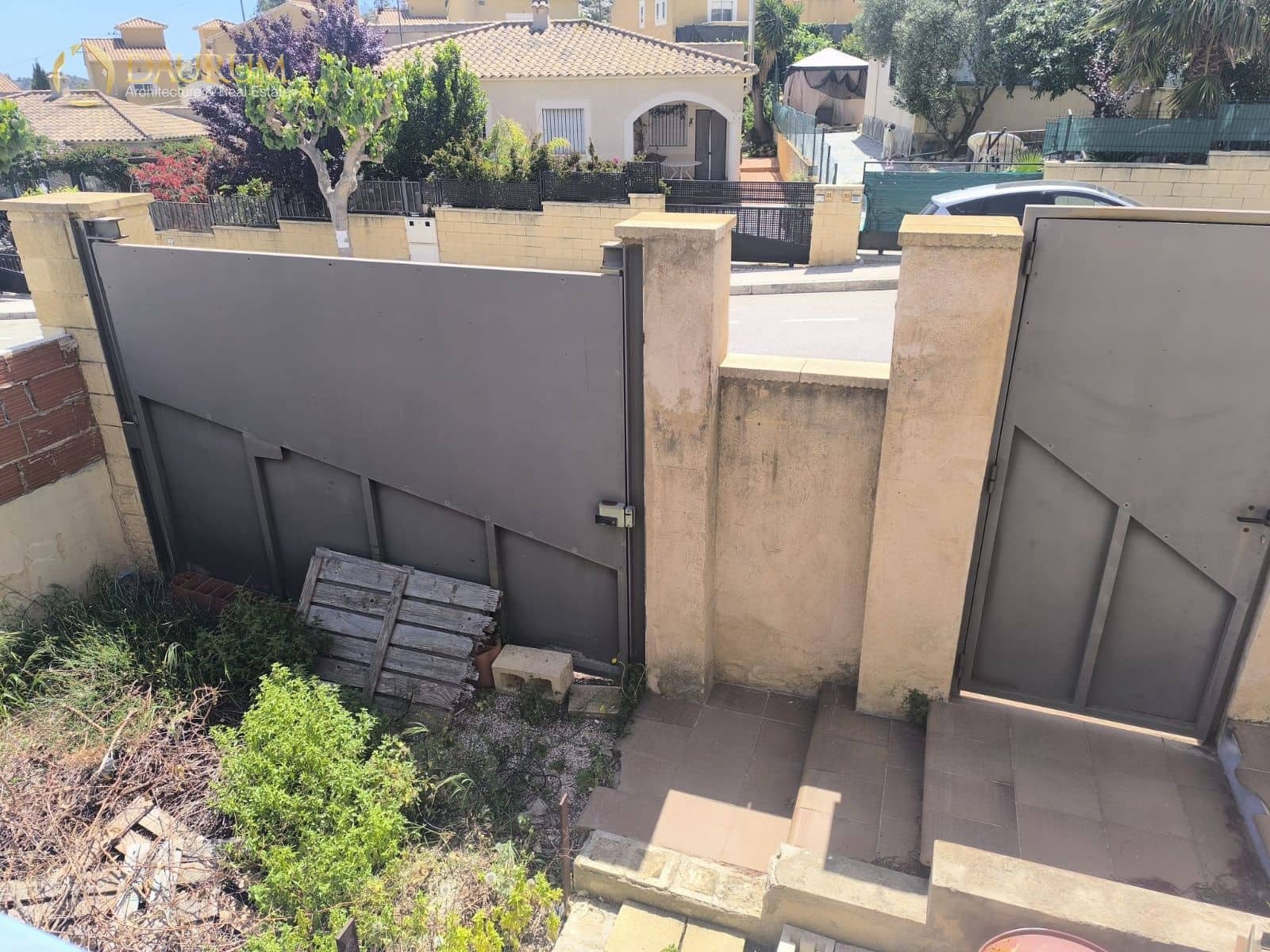 4 bedroom Villa for sale in Aguas de Busot / Aigues with garage - € 250,000 (Ref: 9814844)