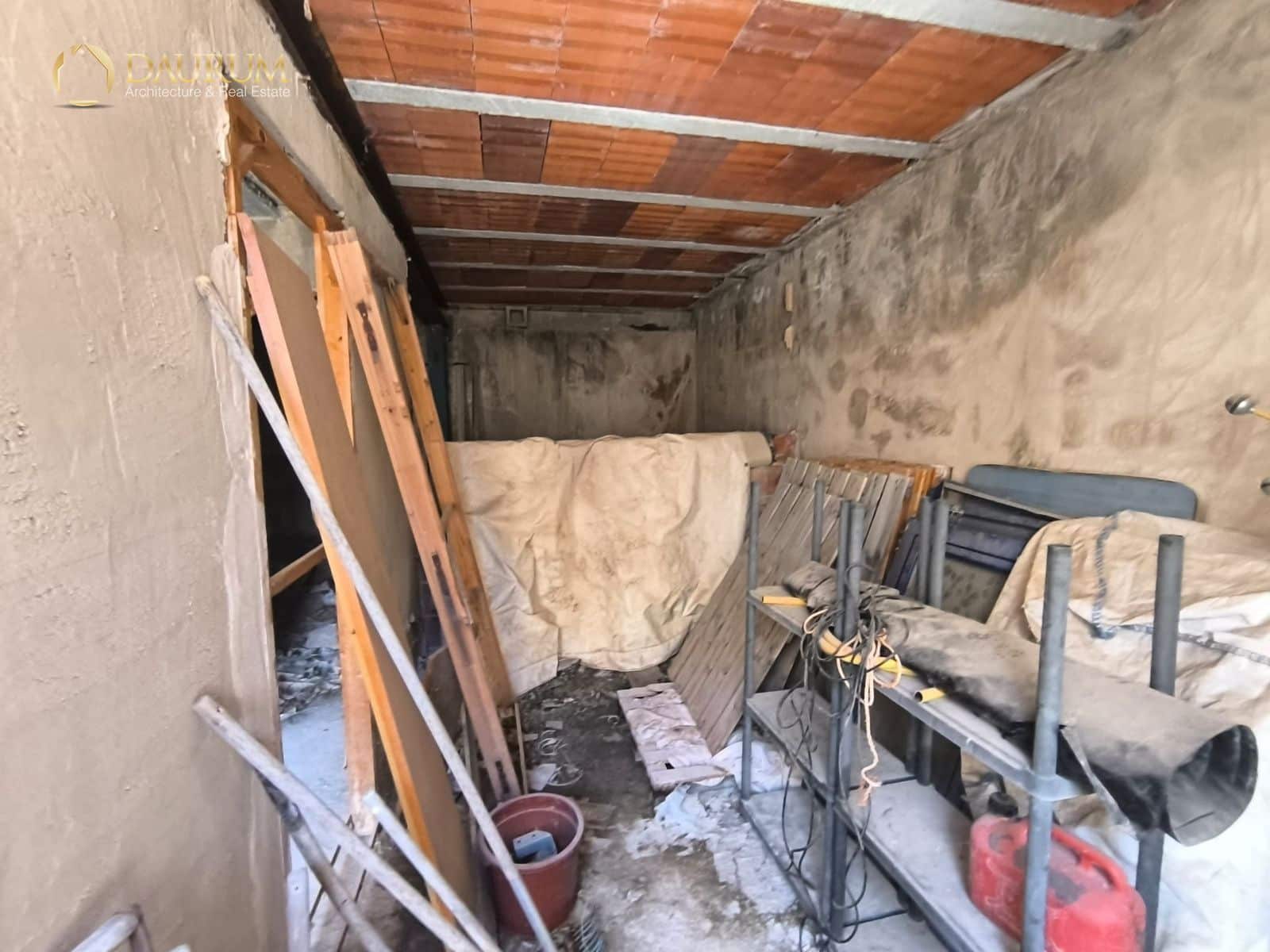 4 bedroom Villa for sale in Aguas de Busot / Aigues with garage - € 250,000 (Ref: 9814844)