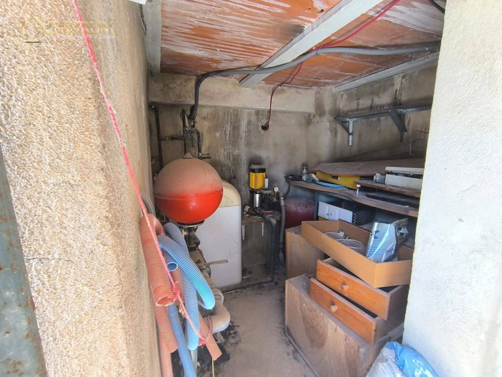 4 bedroom Villa for sale in Aguas de Busot / Aigues with garage - € 250,000 (Ref: 9814844)