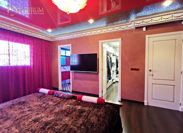 Chalet de 5 habitaciones en Altea en venta con piscina garaje - 895.000 € (Ref: 9821270)